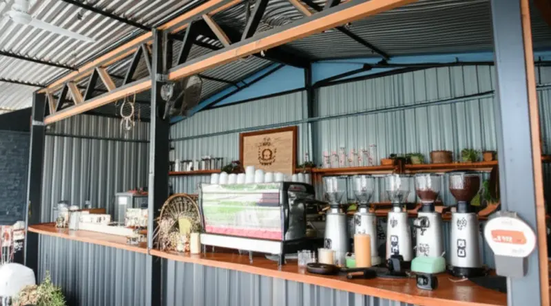 ทำความรู้จักร้านกาแฟน็อคดาวน์ ชัยภูมิ — ประวัติ คอนเซ็ปต์ เมนูเด่น และทำไมจึงเป็นจุดเช็คอินยอดฮิต